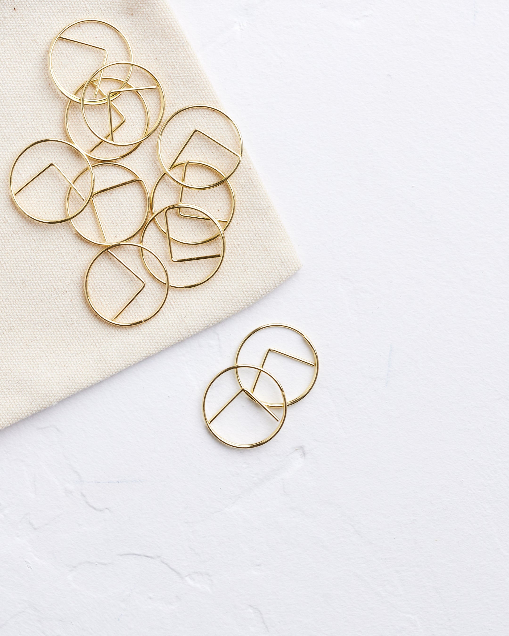 Gold Circle Paper Clips